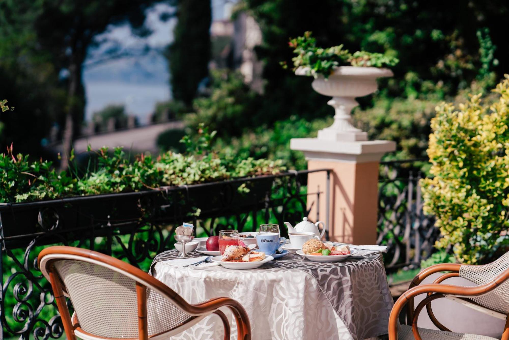 Hotel Bellevue Гардоне-Рив'єра Екстер'єр фото
